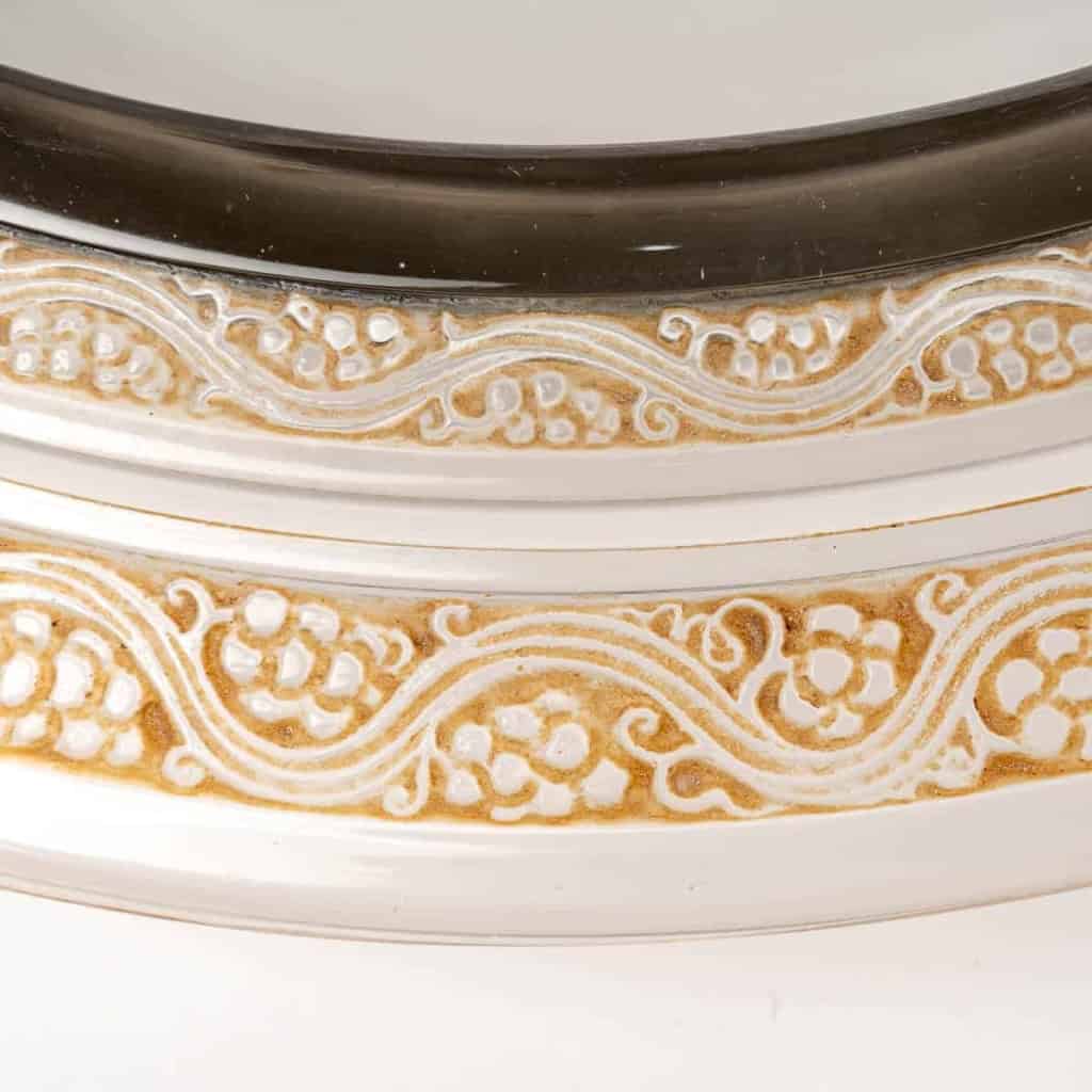 Coupe Plat « Ricquewihr » verre blanc patiné sépia de René LALIQUE | Biron Coupe Plat "Ricquewihr" verre blanc patiné sépia de René LALIQUE