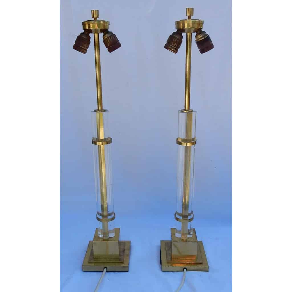 1970′ Paire de Lampes en Altuglas Et Laiton Doré Décor Colonnes A 5 Pétales | Biron 1970′ Paire de Lampes en Altuglas Et Laiton Doré Décor Colonnes A 5 Pétales