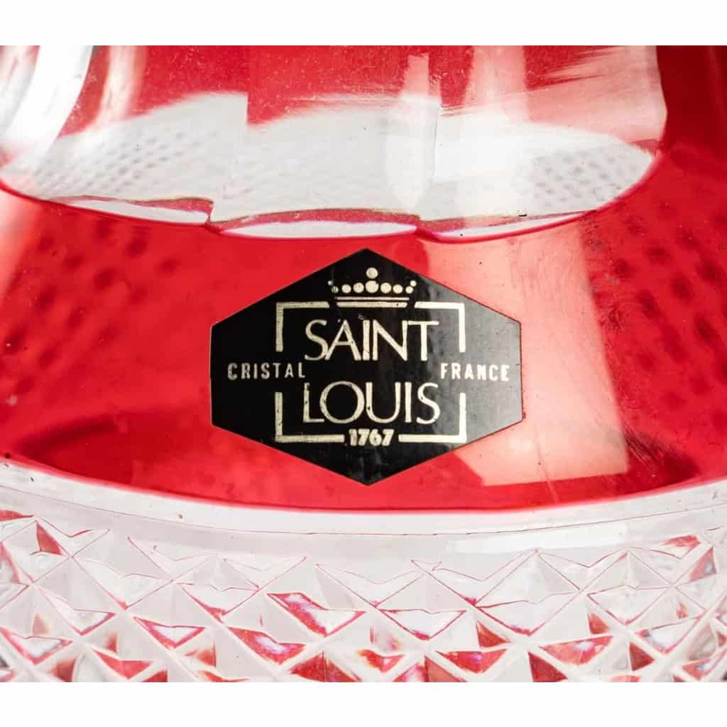 Cristallerie Saint Louis Broc à eau modèle Trianon Couleur Rouge