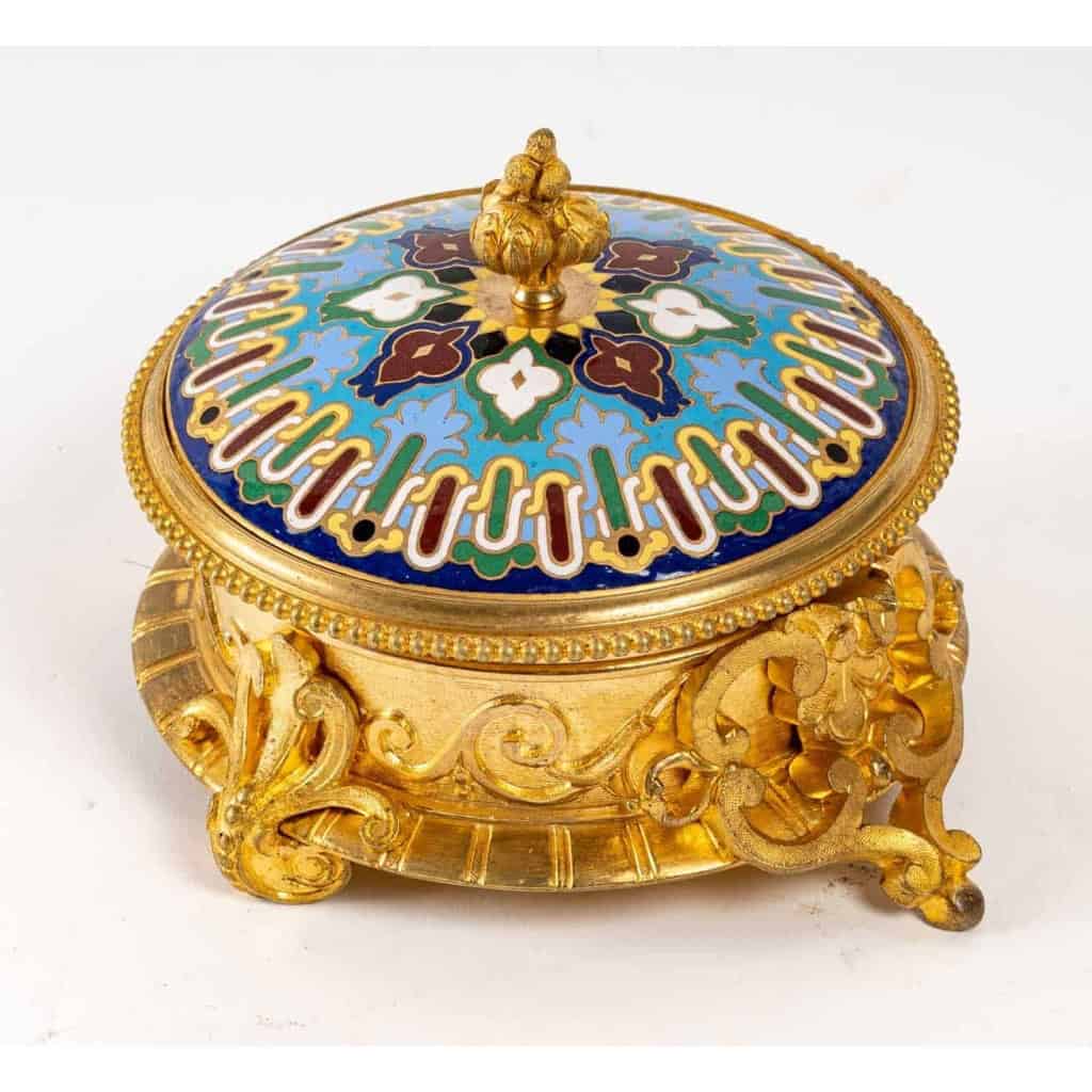 Coffret à bijoux en bronze doré et émaux cloisonnées fin XIXè siècle | Biron Coffret à bijoux en bronze doré et émaux cloisonnées fin XIXè siècle