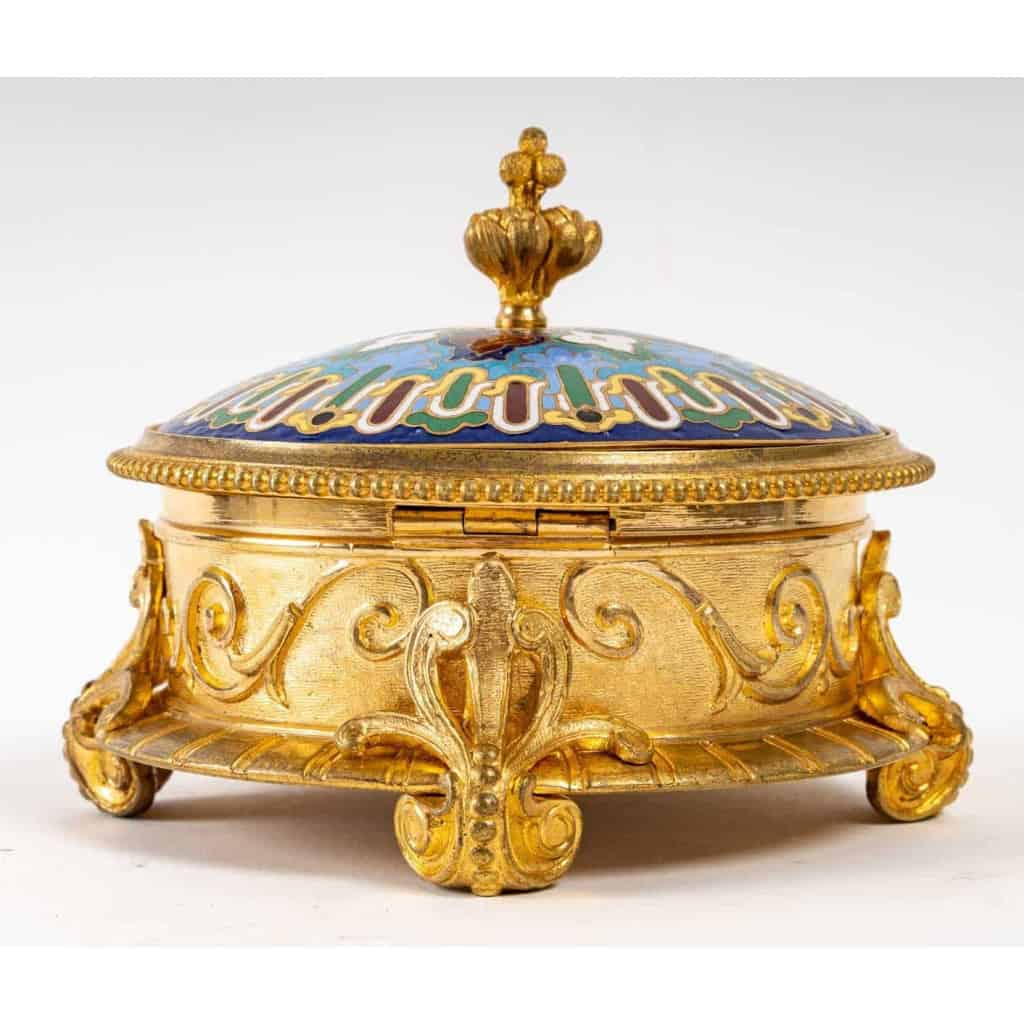 Coffret à bijoux en bronze doré et émaux cloisonnées fin XIXè siècle | Biron Coffret à bijoux en bronze doré et émaux cloisonnées fin XIXè siècle