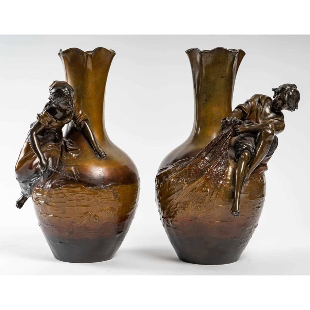 Paire de vases en régule avec des personnages, XIXème siècle | Biron ||||||||||||||