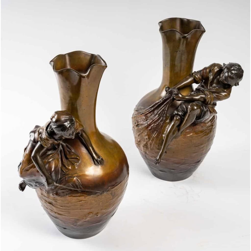Paire de vases en régule avec des personnages, XIXème siècle | Biron Paire de vases en régule avec des personnages, XIXème siècle