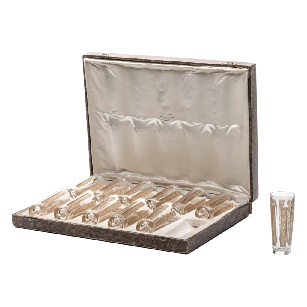 René Lalique : Douze gobelets « Six figurines » | Biron |||||