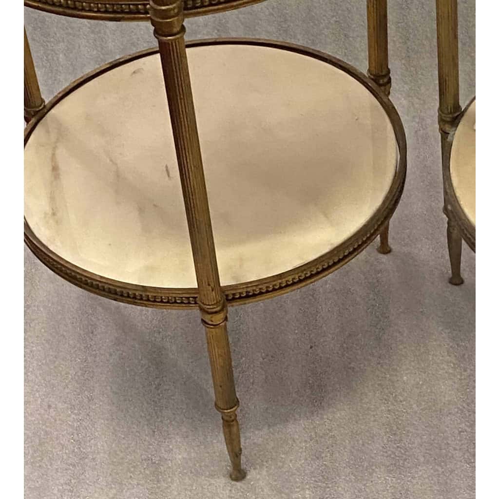1970′ Paire De Guéridons Ou Sellettes Rondes Bronze Doré Et Onyx 3 Plateaux Maison Jansen, Baguès Ou Charles ∅ 40 H 81 c | Biron 1970′ Paire De Guéridons Ou Sellettes Rondes Bronze Doré Et Onyx 3 Plateaux Maison Jansen, Baguès Ou Charles ∅ 40 H 81 c