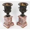 Garniture de cheminée avec ses deux cassolettes d’époque Napoléon III, XIXème siècle | Biron Garniture de cheminée avec ses deux cassolettes d'époque Napoléon III, XIXème siècle