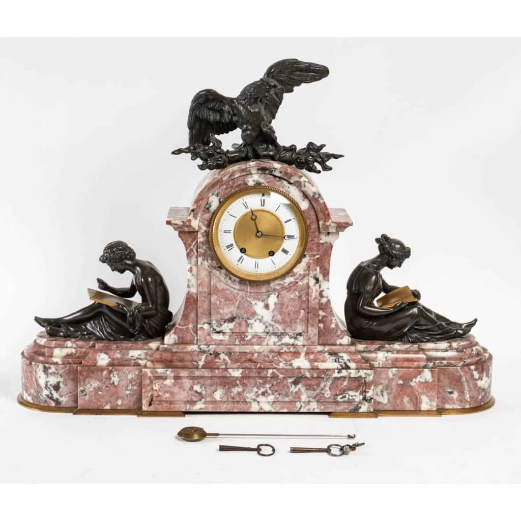 Garniture de cheminée avec ses deux cassolettes d’époque Napoléon III, XIXème siècle | Biron Garniture de cheminée avec ses deux cassolettes d'époque Napoléon III, XIXème siècle