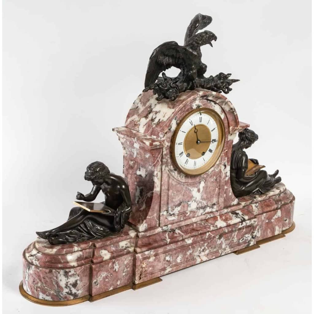 Garniture de cheminée avec ses deux cassolettes d’époque Napoléon III, XIXème siècle | Biron Garniture de cheminée avec ses deux cassolettes d'époque Napoléon III, XIXème siècle