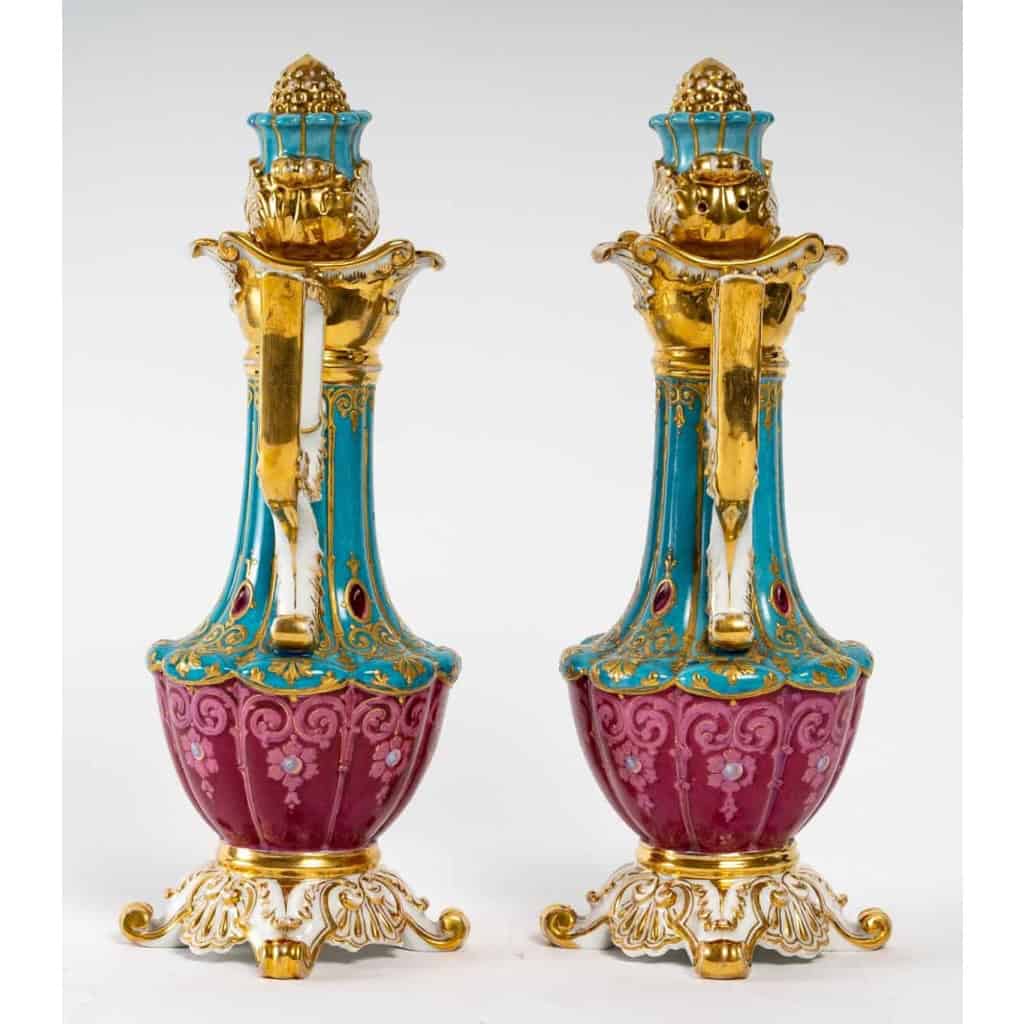 Paire de flacons orientaux en porcelaine signé JP, fin XIXème siècle | Biron Paire de flacons orientaux en porcelaine signé JP, fin XIXème siècle