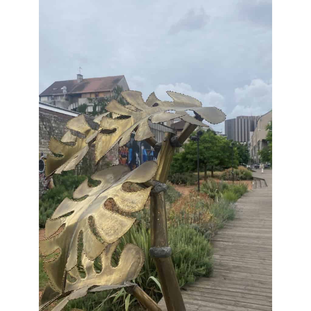 1970′ Sculpture Végétale,Philodendron Par Teychoueres Pour Maison Jansen Paris 205 H X Ø 100 cm | Biron 1970′ Sculpture Végétale,Philodendron Par Teychoueres Pour Maison Jansen Paris 205 H X Ø 100 cm