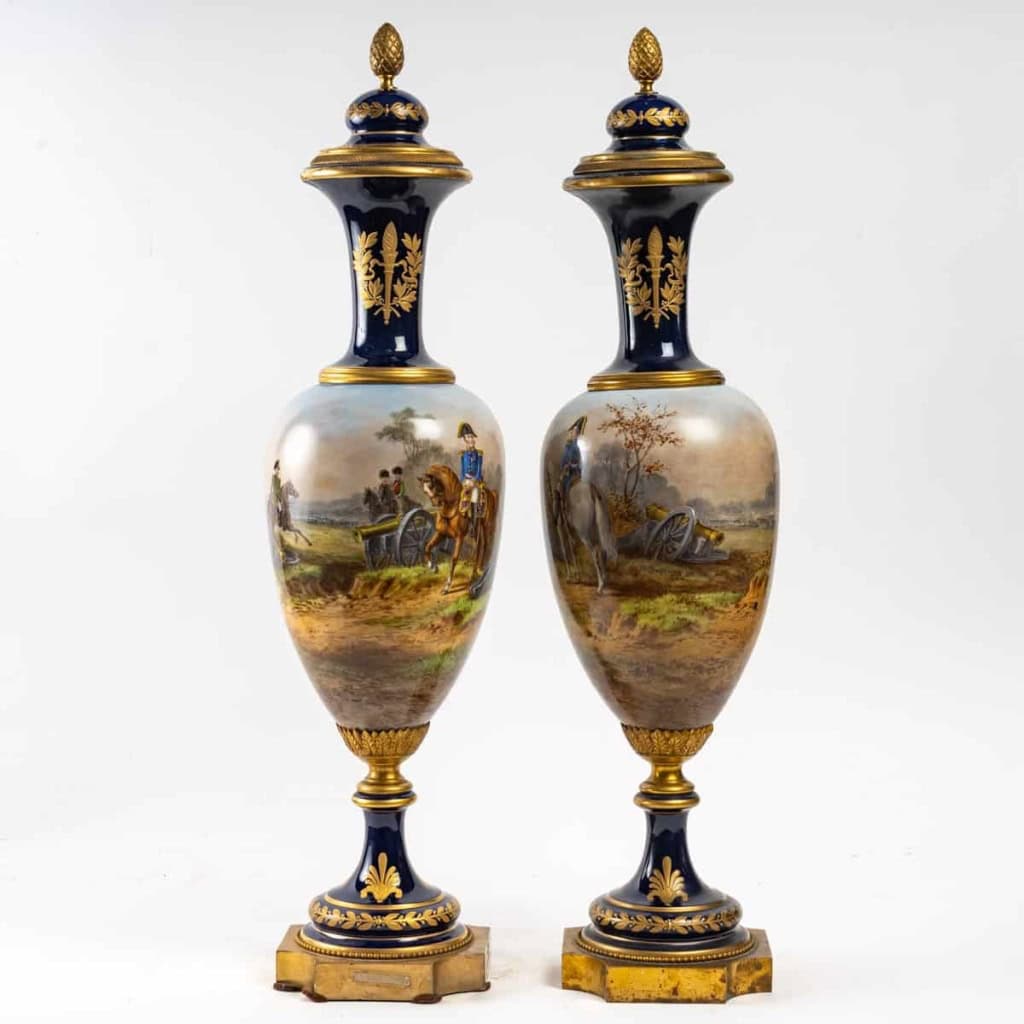 Paire de vases de Sèvres | Biron Paire de vases de Sèvres