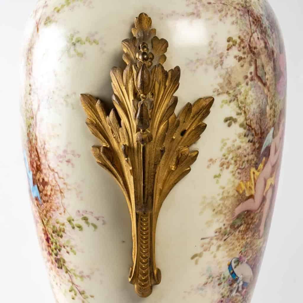 Paire de vases de Sèvres | Biron Paire de vases de Sèvres