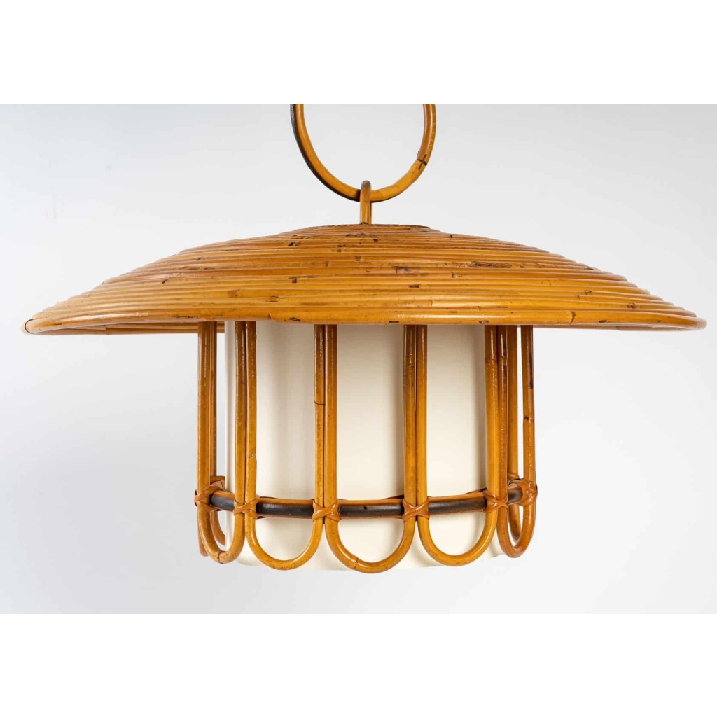 1960, Suspension ronde en rotin inspirée par les pays du Soleil Levant | Biron 1960, Suspension ronde en rotin inspirée par les pays du Soleil Levant