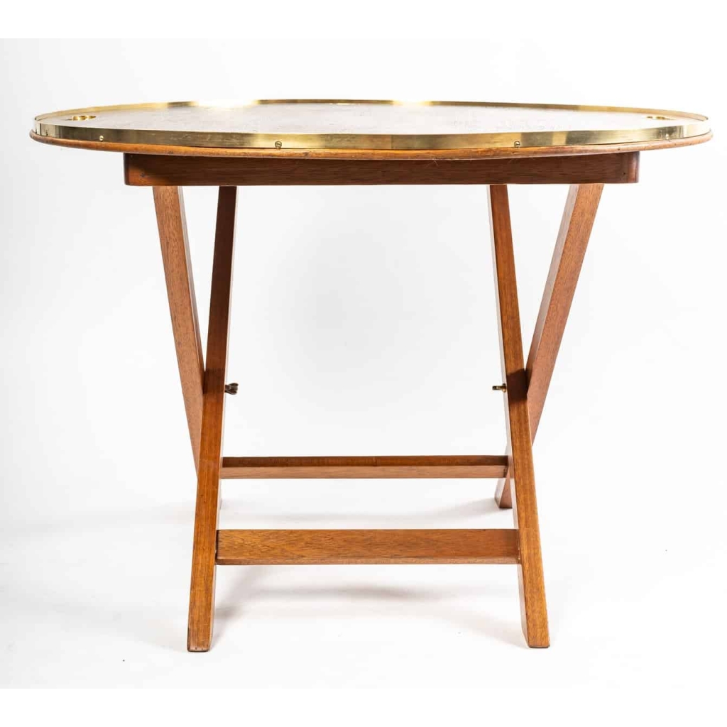 Table basse de bateau avec son plateau amovible en acajou et laiton, XXème siècle | Biron Table basse de bateau avec son plateau amovible en acajou et laiton, XXème siècle