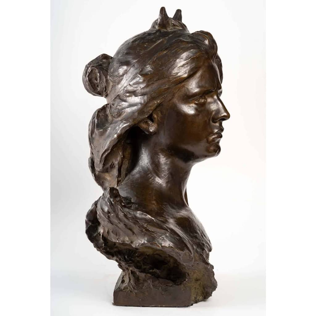 Buste en bronze de Ginberten, Diane 5
