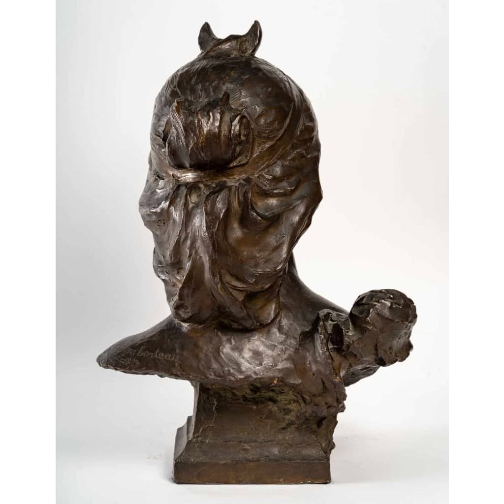 Buste en bronze de Ginberten, Diane 6
