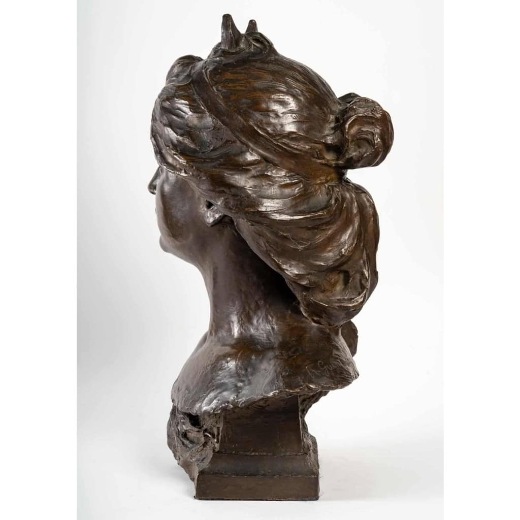 Buste en bronze de Ginberten, Diane 8