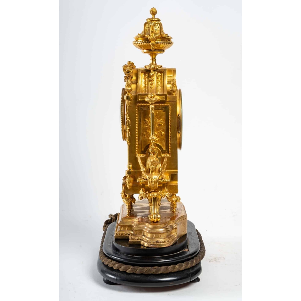 Pendule en bronze du XIXème siècle | Biron Pendule en bronze du XIXème siècle