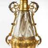 Pièce de centre en bronze et opaline