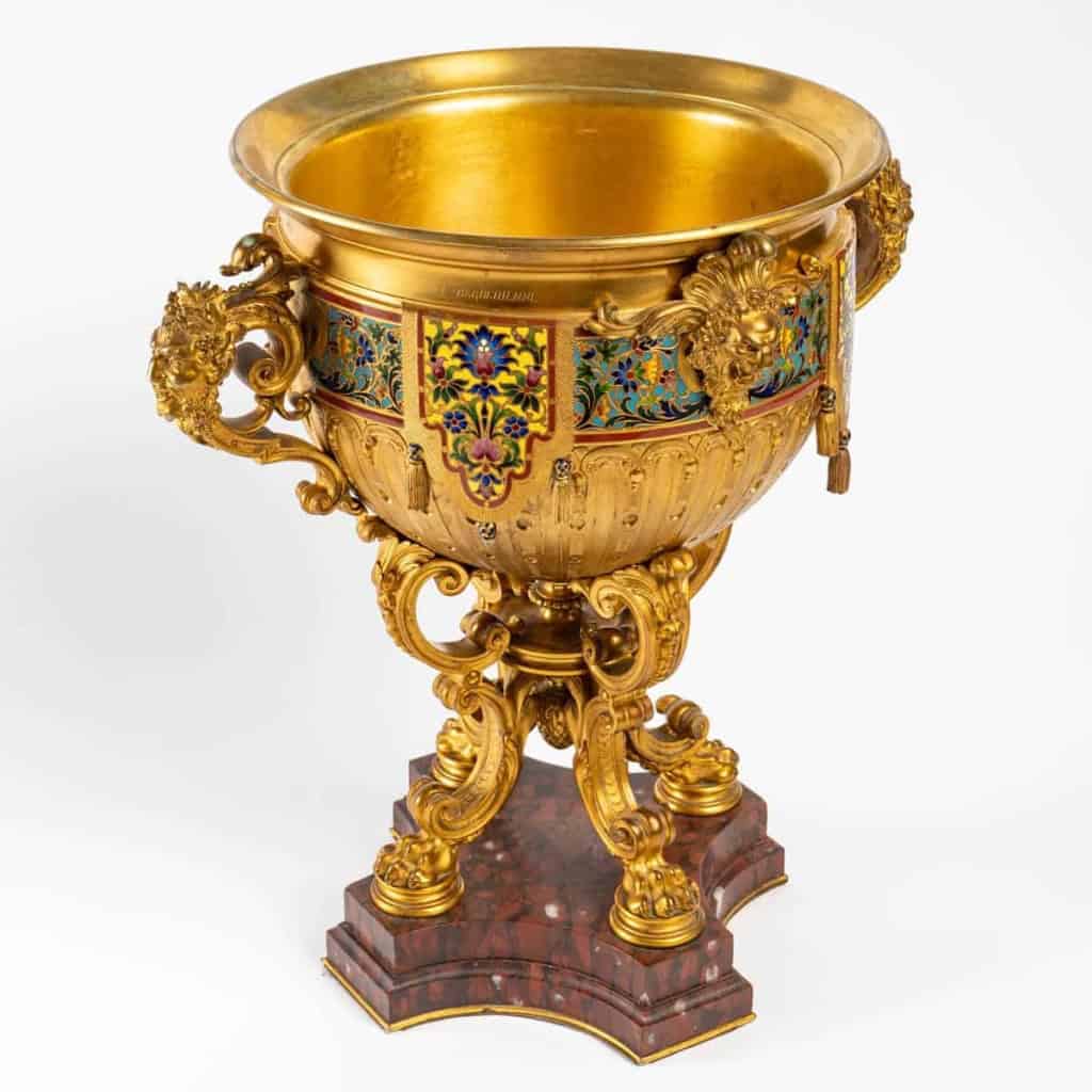 Centre de table en bronze émaillé, Barbedienne et base en marbre rouge, XIXème siècle | Biron Centre de table en bronze émaillé, Barbedienne et base en marbre rouge, XIXème siècle
