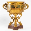 Centre de table en bronze émaillé, Barbedienne et base en marbre rouge, XIXème siècle | Biron Centre de table en bronze émaillé, Barbedienne et base en marbre rouge, XIXème siècle