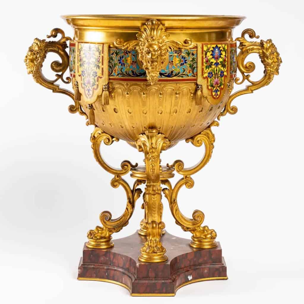 Centre de table en bronze émaillé, Barbedienne et base en marbre rouge, XIXème siècle | Biron Centre de table en bronze émaillé, Barbedienne et base en marbre rouge, XIXème siècle