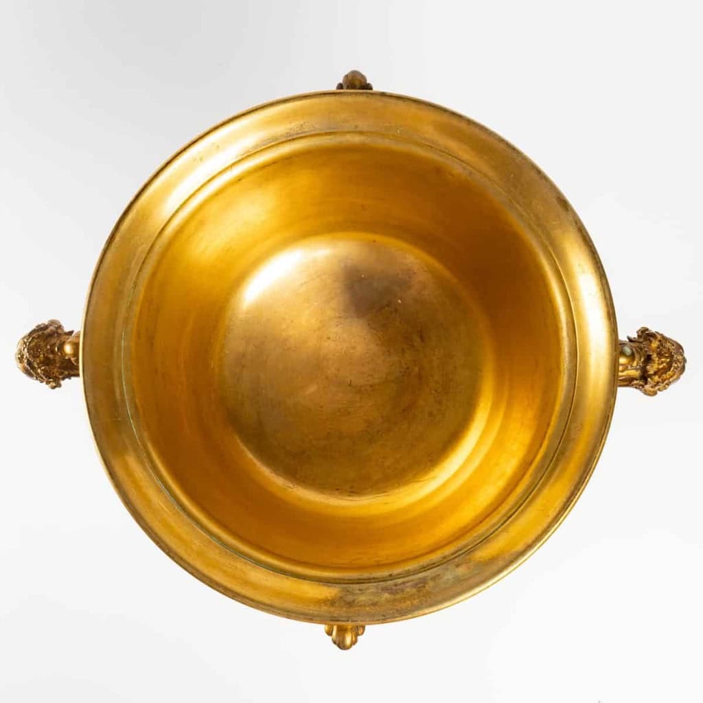 Centre de table en bronze émaillé, Barbedienne et base en marbre rouge, XIXème siècle | Biron Centre de table en bronze émaillé, Barbedienne et base en marbre rouge, XIXème siècle