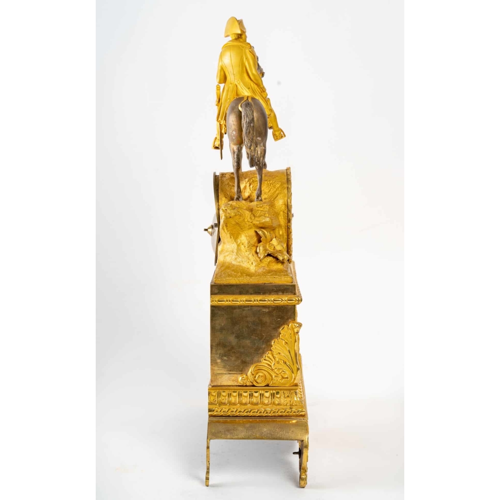 Pendule Napoléon III en bronze, XIXème siècle | Biron Pendule Napoléon III en bronze, XIXème siècle