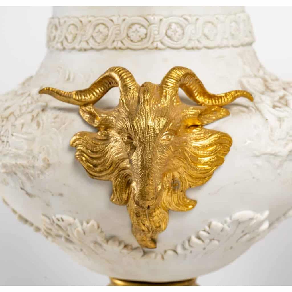 Paire de vases en Biscuit fin XIXè siècle | Biron Paire de vases en Biscuit fin XIXè siècle