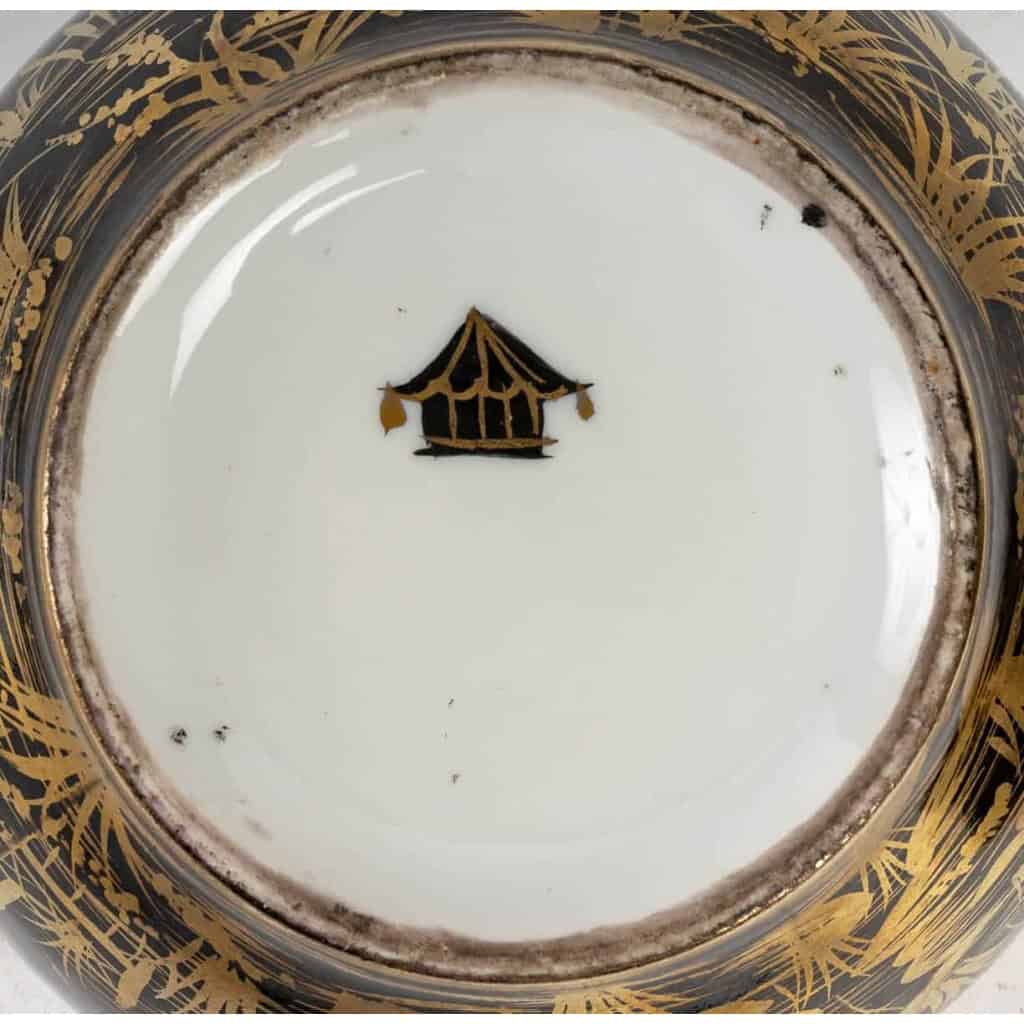 Bonbonnière au chinois, Le Tallec 1930-1935 | Biron Bonbonnière au chinois, Le Tallec 1930-1935