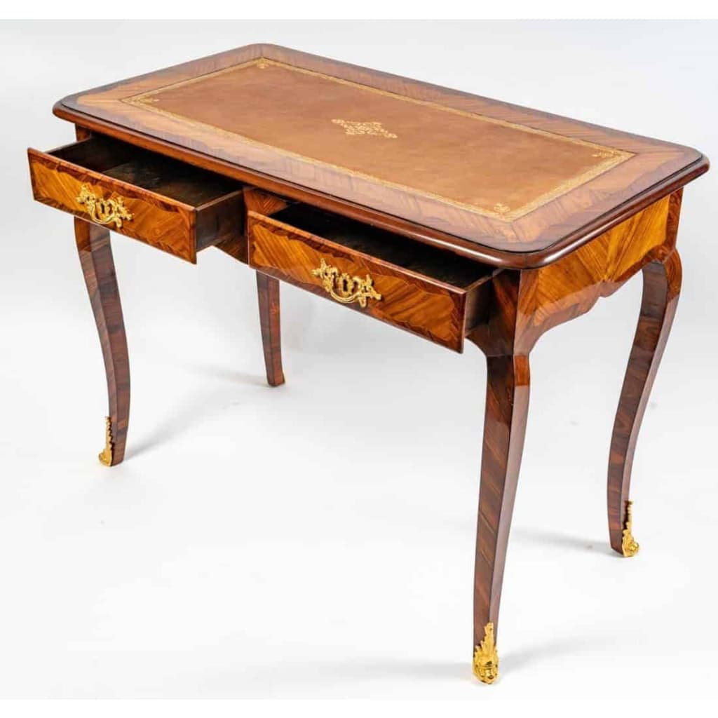 Bureau de style Louis XV d'époque Napoléon III (1851 - 1870).
