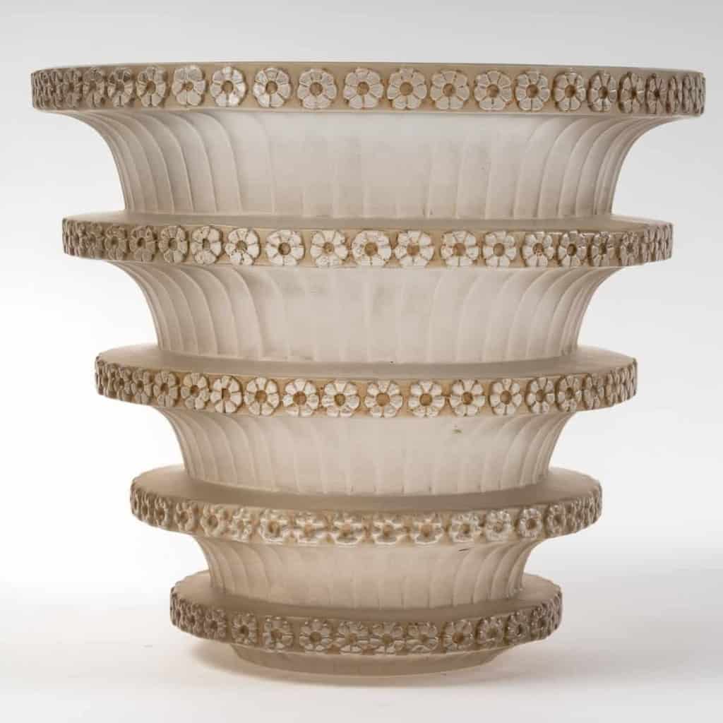 Vase « Chevreuse » verre blanc patiné sépia de René LALIQUE | Biron Vase "Chevreuse" verre blanc patiné sépia de René LALIQUE
