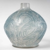 Vase « Plumes » verre blanc patiné bleu de René LALIQUE | Biron ||||||