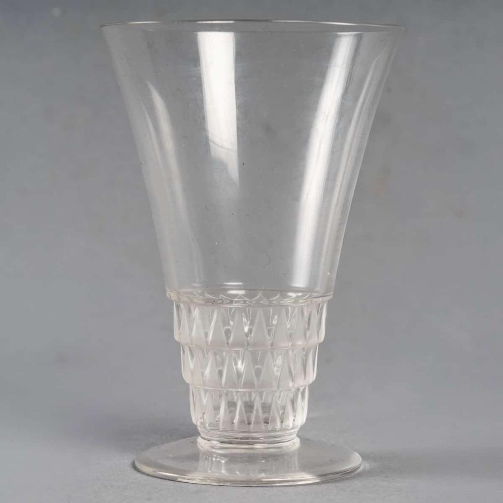Service à Bordeaux « Bourgueil » verre blanc de René LALIQUE – 10 pièces | Biron Service à Bordeaux "Bourgueil" verre blanc de René LALIQUE - 10 pièces
