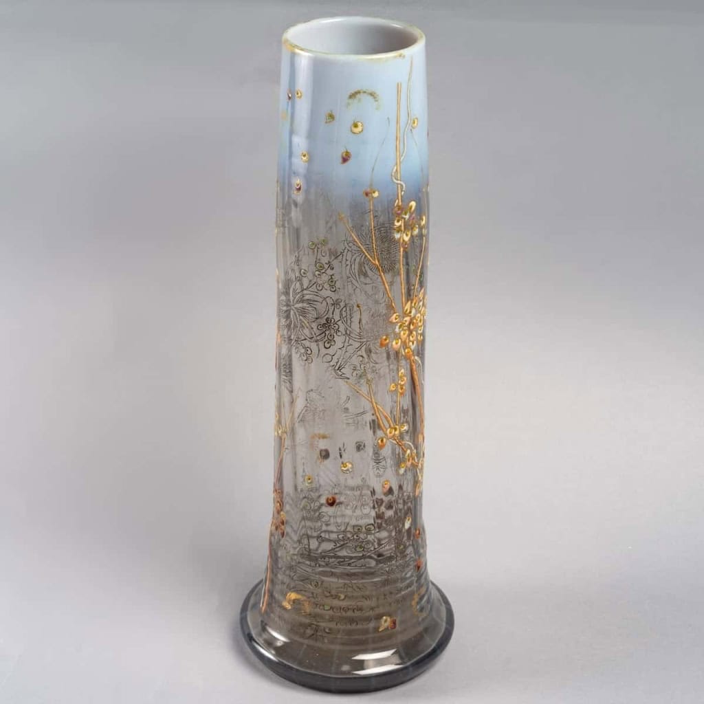 Vase « Chardons et Symphorines » verre gris et opalescent émaillé d’Emile Gallé | Biron Vase "Chardons et Symphorines" verre gris et opalescent émaillé d'Emile Gallé