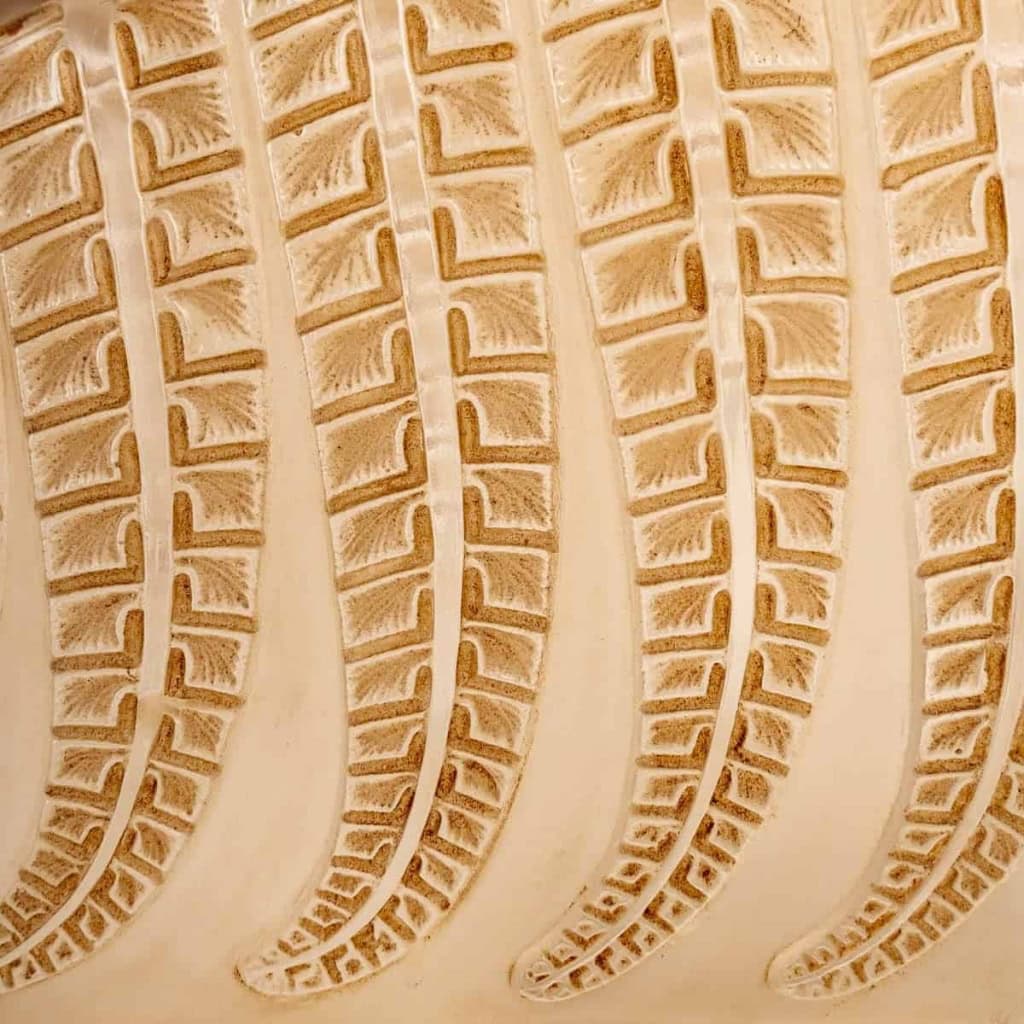 Suite d’Appliques « Fougères » verre blanc patiné sépia de René LALIQUE | Biron Suite d'Appliques "Fougères" verre blanc patiné sépia de René LALIQUE