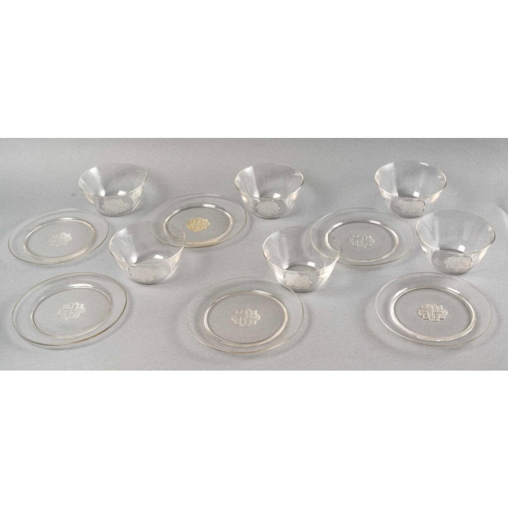 Service "Molsheim" verre blanc de René LALIQUE - 12 pièces