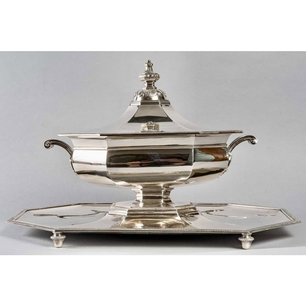 Légumier Soupière Surtout Centre De Table Style Louis XVI argent massif d’ODIOT | Biron Légumier Soupière Surtout Centre De Table Style Louis XVI argent massif d'ODIOT