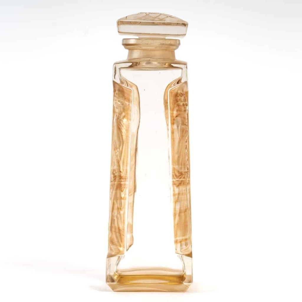 Flacon « Ambre » verre blanc patiné sépia de René LALIQUE | Biron Flacon "Ambre" verre blanc patiné sépia de René LALIQUE