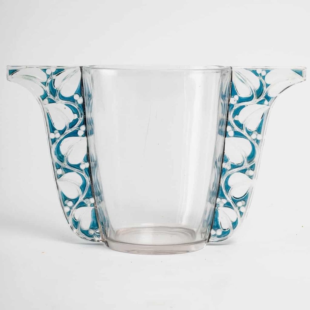 Vase « Honfleur » verre blanc patiné bleu de René LALIQUE | Biron Vase "Honfleur" verre blanc patiné bleu de René LALIQUE