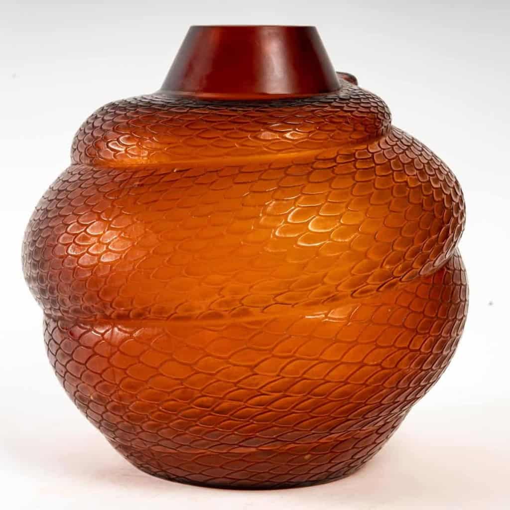 Vase « Serpent » verre ambre de René LALIQUE 5