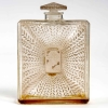 Flacon « La Belle Saison » verre blanc patiné sépia de René LALIQUE pour Houbigant | Biron Flacon "La Belle Saison" verre blanc patiné sépia de René LALIQUE pour Houbigant