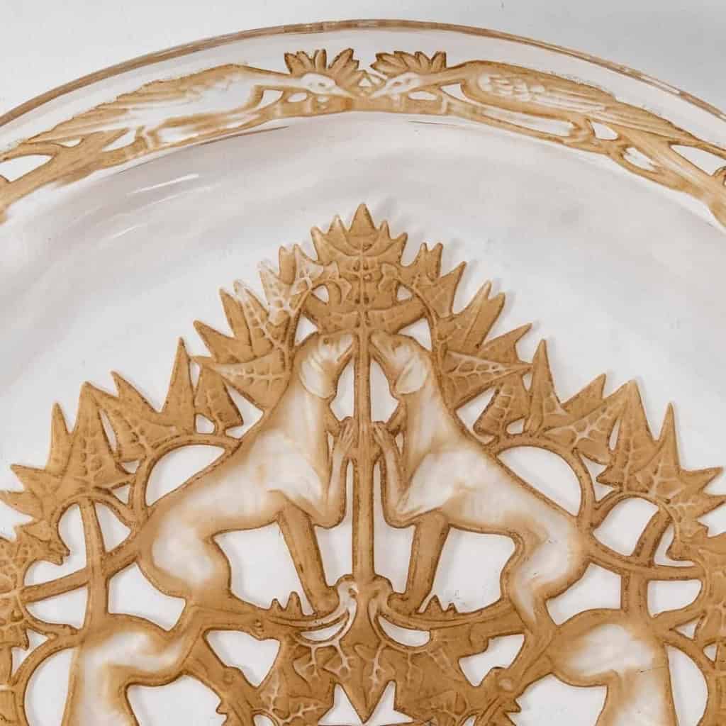 Suite d'Assiettes "Chiens Chasse" verre blanc patiné sépia de René LALIQUE - 4 pièces
