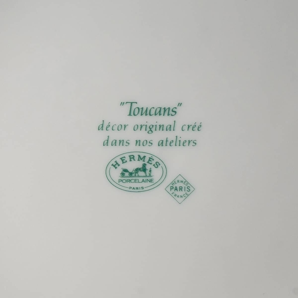 Service à Café Thé « Toucans » porcelaine de Limoges de HERMES – 18 Pièces | Biron Service à Café Thé "Toucans" porcelaine de Limoges de HERMES - 18 Pièces