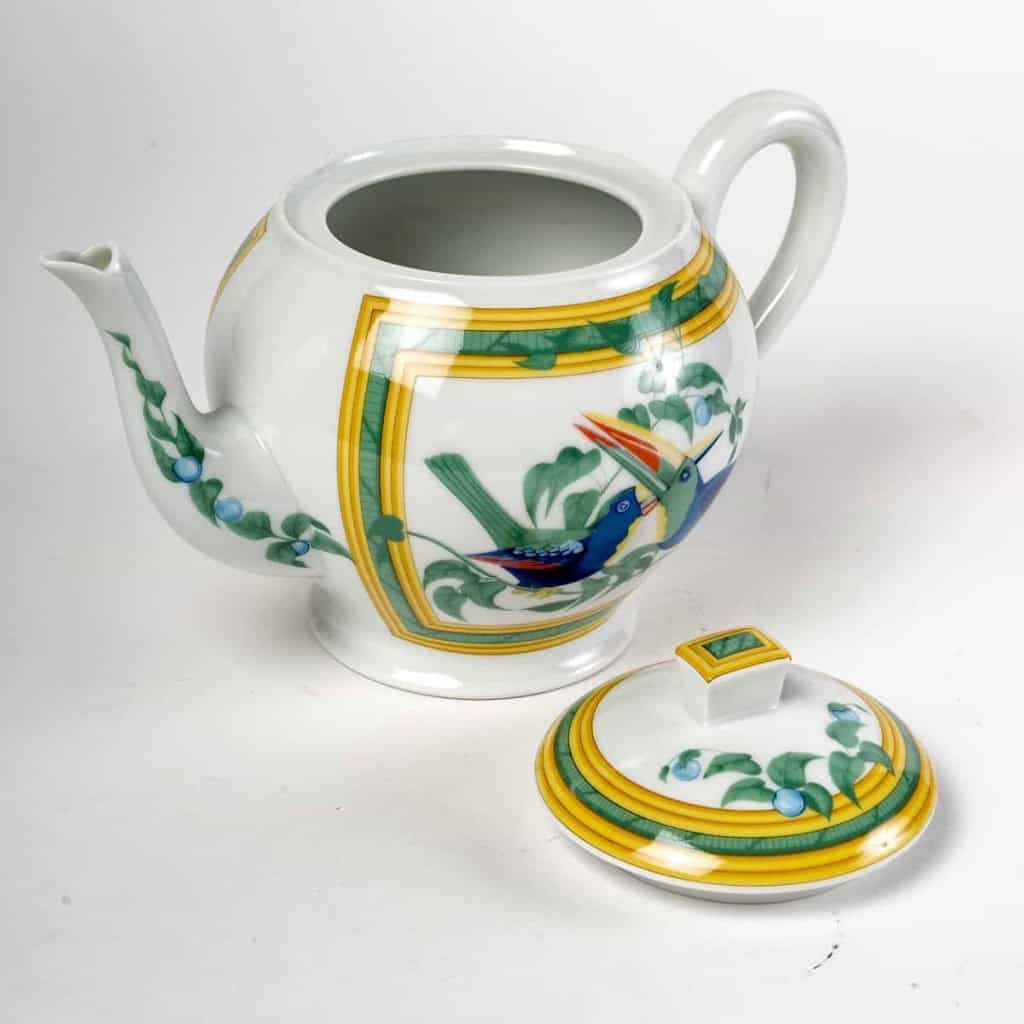 Service à Café Thé « Toucans » porcelaine de Limoges de HERMES – 18 Pièces | Biron Service à Café Thé "Toucans" porcelaine de Limoges de HERMES - 18 Pièces
