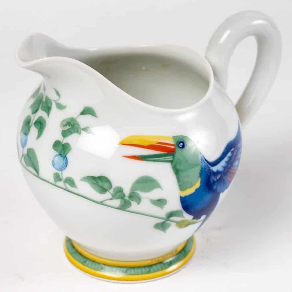 Service à Café Thé « Toucans » porcelaine de Limoges de HERMES – 18 Pièces | Biron Service à Café Thé "Toucans" porcelaine de Limoges de HERMES - 18 Pièces