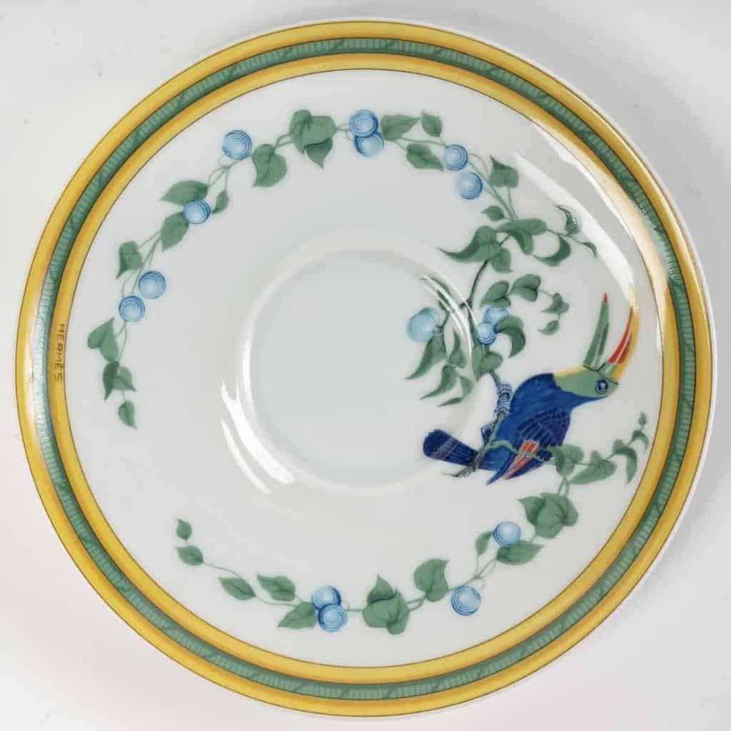 Service à Café Thé « Toucans » porcelaine de Limoges de HERMES – 18 Pièces | Biron Service à Café Thé "Toucans" porcelaine de Limoges de HERMES - 18 Pièces