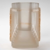 Vase « Pan » verre blanc patiné sépia de René LALIQUE | Biron Vase "Pan" verre blanc patiné sépia de René LALIQUE