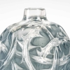 Vase « Ronces » verre blanc patiné bleu de René LALIQUE | Biron Vase "Ronces" verre blanc patiné bleu de René LALIQUE