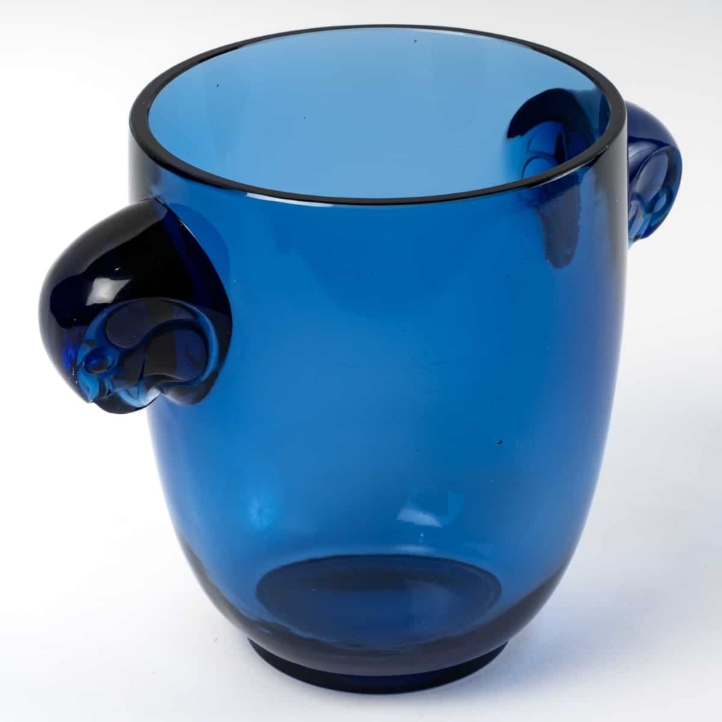 Vase « Albert » verre bleu saphir de René LALIQUE | Biron Vase "Albert" verre bleu saphir de René LALIQUE